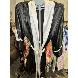 Vintage Black & White‎ Etienne Robe With Decorative Sleeves - Size M
